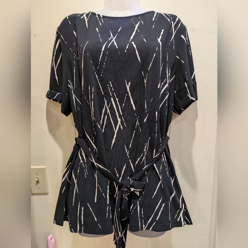 Halogen Black and White Women's Top Size M - Picture 2 of 5